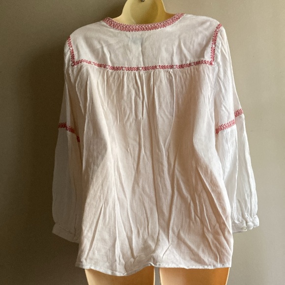 Lucky Brand Top Size Large white with red embroidery three-quarter sleeves. - Picture 4 of 5